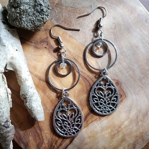 Simple Dangling Geometric Laced Charm Earrings